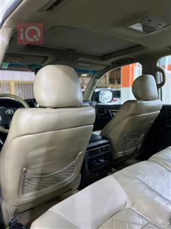 تۆیۆتا لاند کروزەر